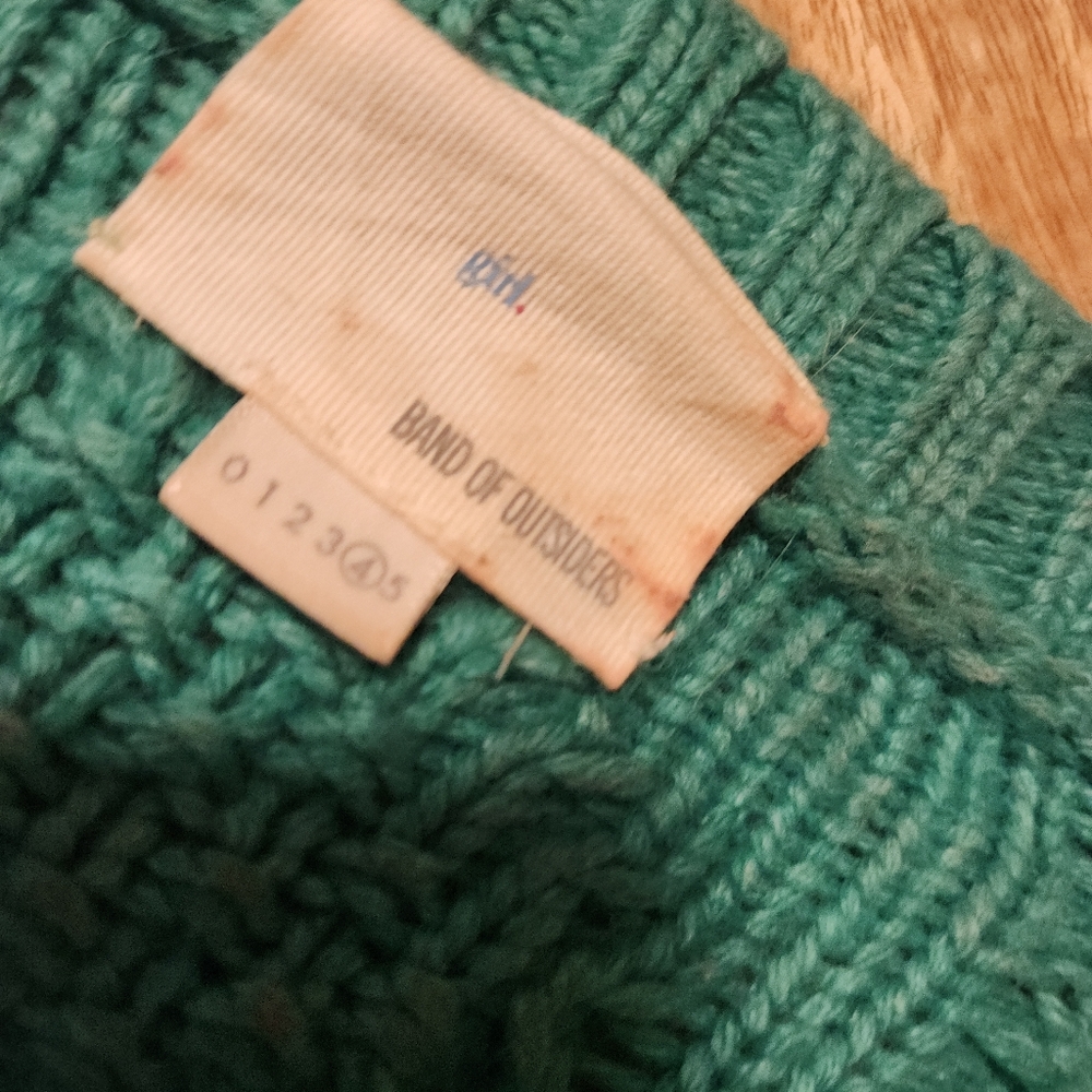 Sweater - Picture 5 of 5